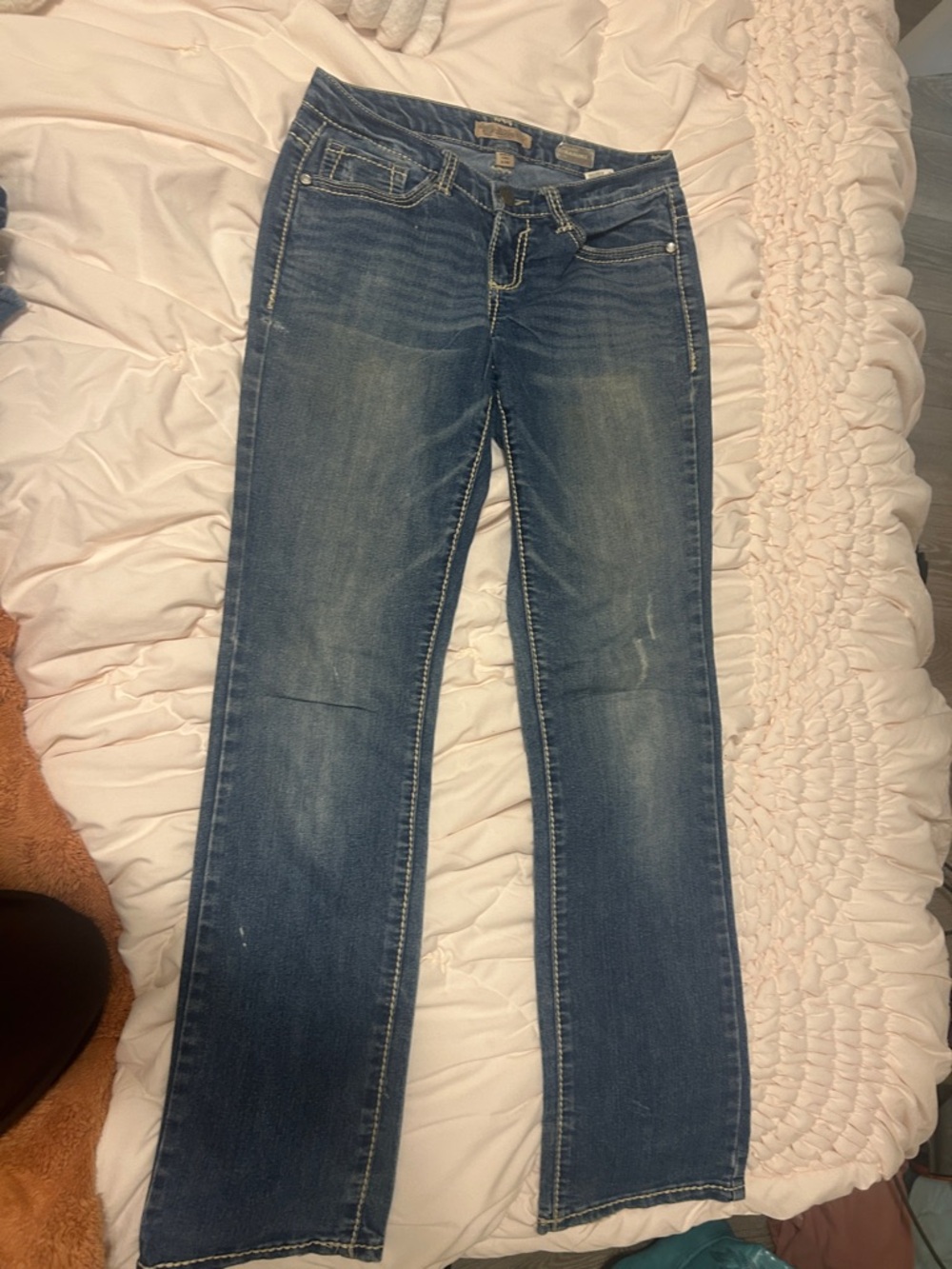 Women’s Bootcut Jeans in Medium Blue Wash